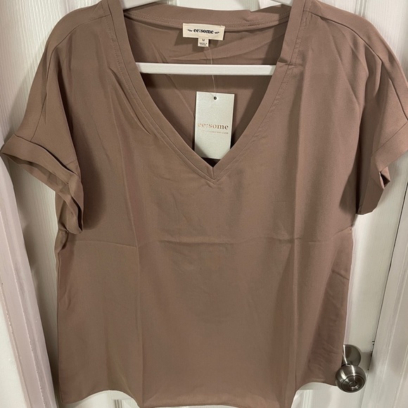 ee:some top in Coco! Loose fit. Size down - Picture 3 of 5